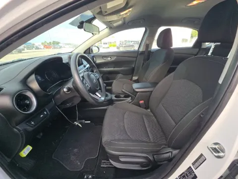 More photos of 2021 Kia Forte FE at Clement Supercenter, MO