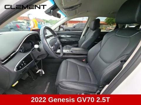 More photos of 2022 Genesis GV70 2.5T at Clement Supercenter, MO