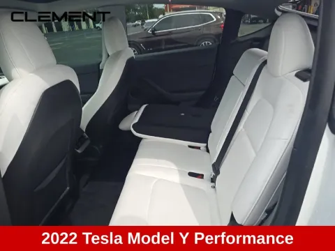 More photos of 2022 Tesla Model Y Performance at Clement Supercenter, MO