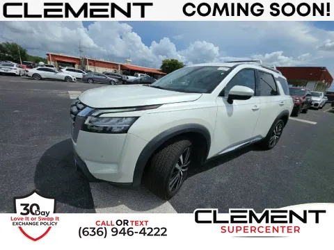White 2023 Nissan Pathfinder Platinum for sale in Saint Charles, MO