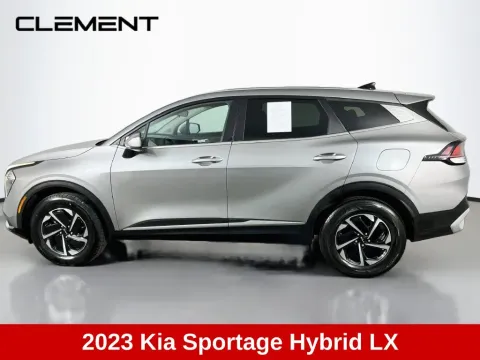 More photos of 2023 Kia Sportage Hybrid LX at Clement Supercenter, MO