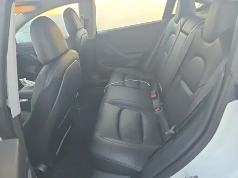 More photos of 2020 Tesla Model 3 Long Range at Clement Supercenter, MO