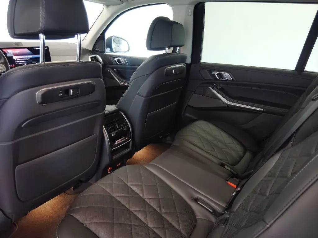2023 BMW X7 40i - Photo 44
