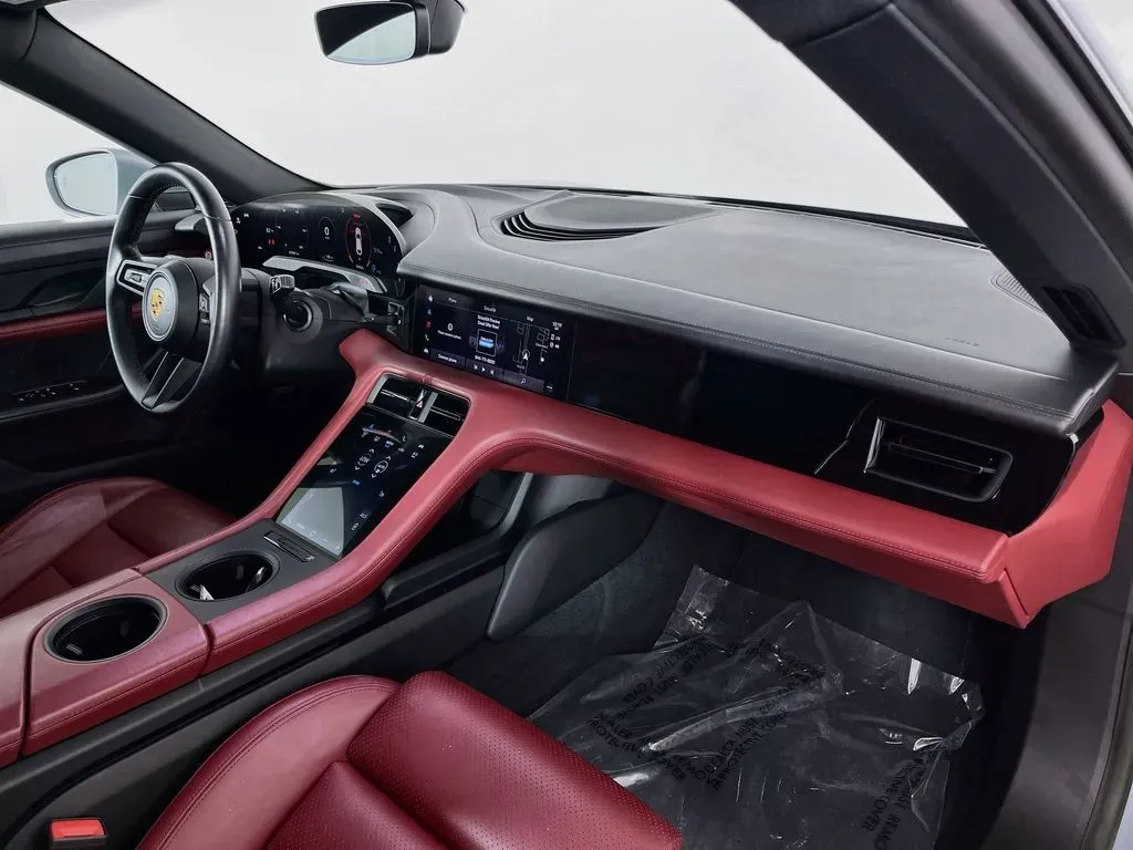 2022 Porsche Taycan Base - Photo 36