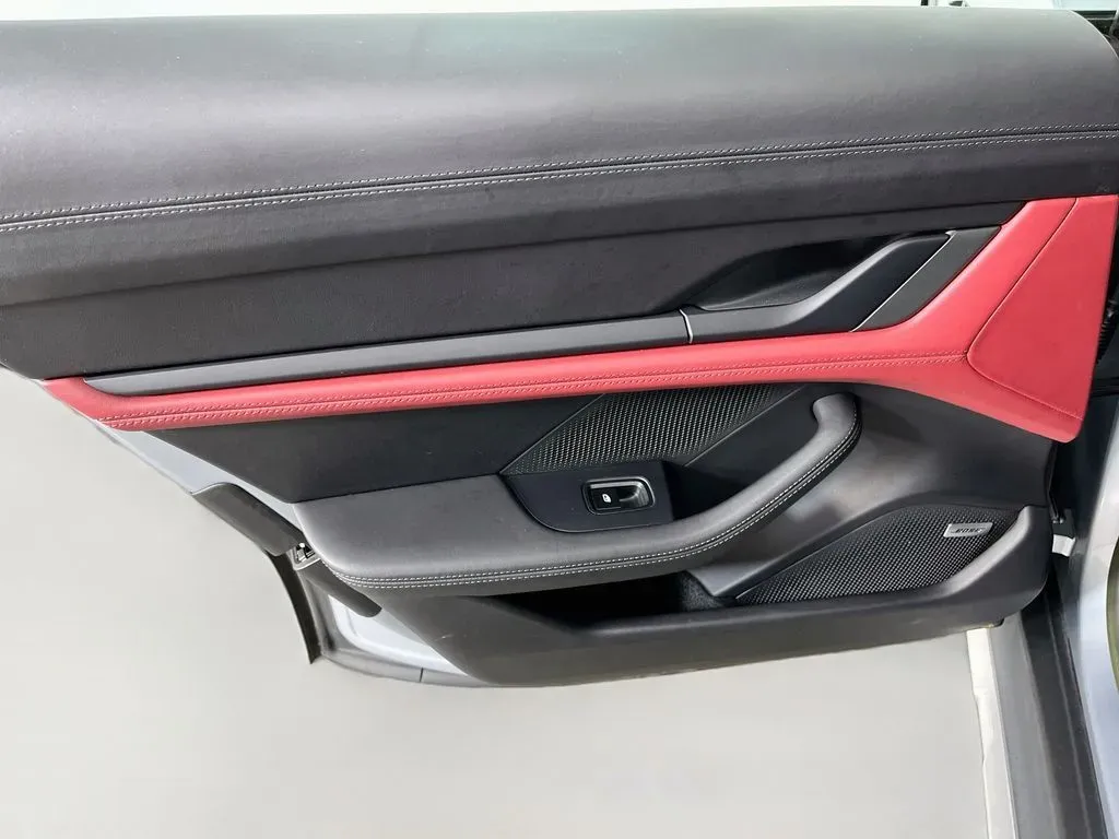 2022 Porsche Taycan Base - Photo 29