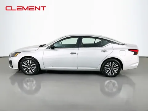 More photos of 2024 Nissan Altima 2.5 SV at Clement Pre-Owned, MO
