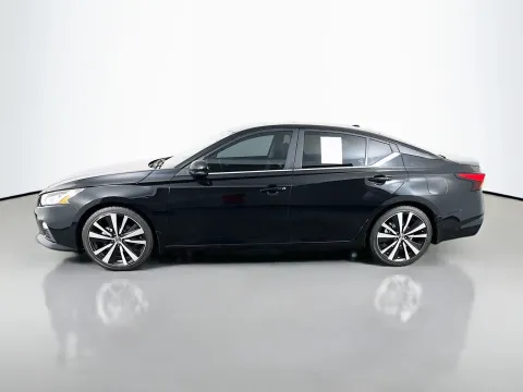 More photos of 2021 Nissan Altima 2.5 SR at Clement Pre-Owned, MO
