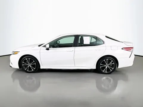 More photos of 2020 Toyota Camry SE at Clement Pre-Owned, MO
