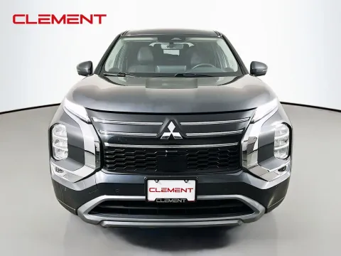 Another view of 2025 Mitsubishi Outlander SE for sale in Florissant, MO at Clement Pre-Owned