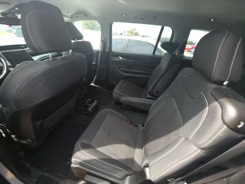 More photos of 2023 Jeep Grand Cherokee L Laredo at Clement Pre-Owned, MO