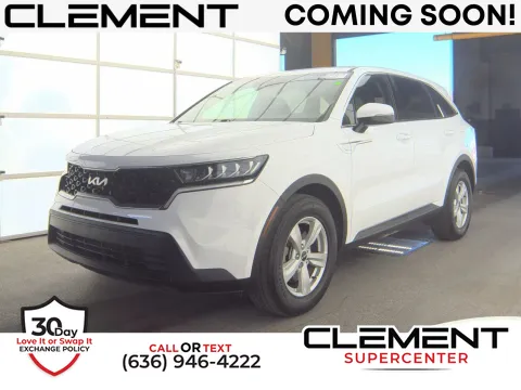 White 2022 Kia Sorento LX for sale in Florissant, MO
