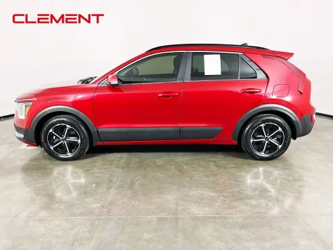 More photos of 2024 Kia Niro LX at Clement Pre-Owned, MO