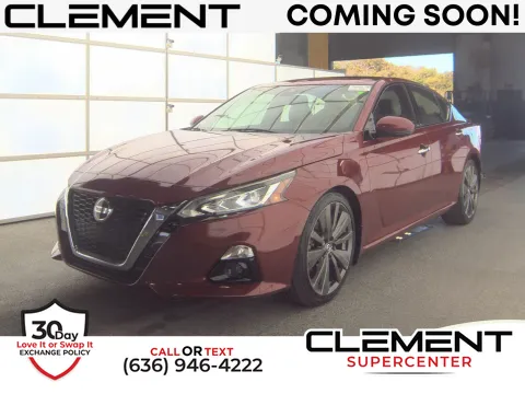 Red 2020 Nissan Altima 2.0 Platinum for sale in Florissant, MO