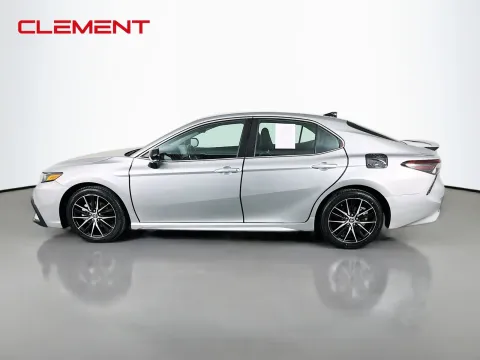 More photos of 2023 Toyota Camry SE at Clement Pre-Owned, MO