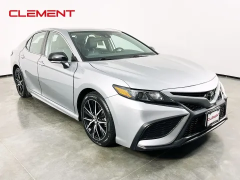 More photos of 2023 Toyota Camry SE at Clement Pre-Owned, MO