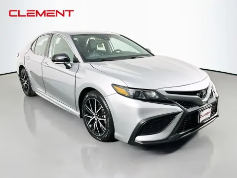 More photos of 2023 Toyota Camry SE at Clement Pre-Owned, MO