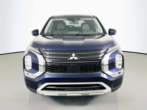 Photos of 2023 Mitsubishi Outlander SE for sale in Florissant, MO at Clement Pre-Owned