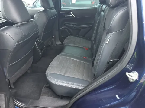 Another view of 2023 Mitsubishi Outlander SE for sale in Florissant, MO at Clement Pre-Owned