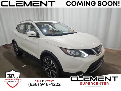 White 2018 Nissan Rogue Sport SL for sale in Florissant, MO