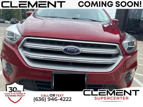 Red 2017 Ford Escape SE for sale in Florissant, MO