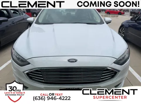 White 2018 Ford Fusion SE for sale in Florissant, MO