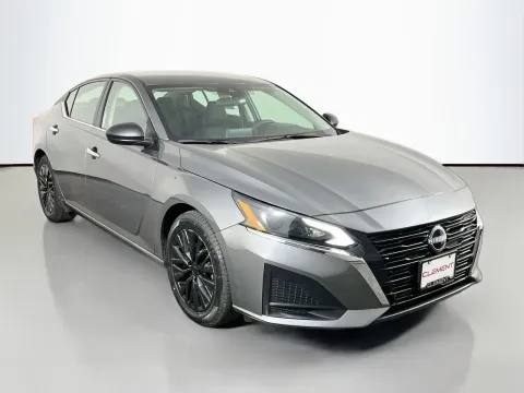 Another view of 2025 Nissan Altima 2.5 SV for sale in Florissant, MO at Clement Pre-Owned