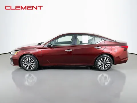 More photos of 2025 Nissan Altima 2.5 SV at Clement Pre-Owned, MO