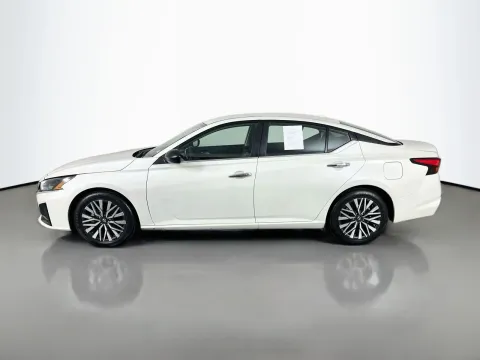 More photos of 2025 Nissan Altima 2.5 SV at Clement Pre-Owned, MO