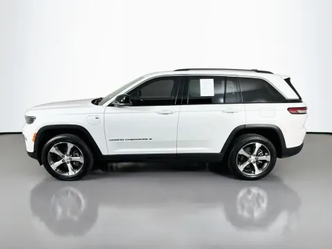More photos of 2022 Jeep Grand Cherokee 4xe at Clement Pre-Owned, MO
