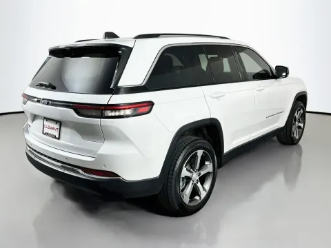 More photos of 2022 Jeep Grand Cherokee 4xe at Clement Pre-Owned, MO