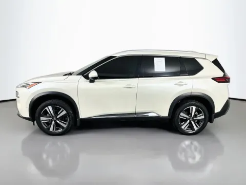 More photos of 2021 Nissan Rogue Platinum at Clement Pre-Owned, MO