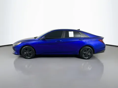 More photos of 2023 Hyundai Elantra SEL at Clement Pre-Owned, MO