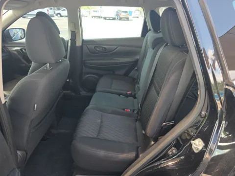 More photos of 2020 Nissan Rogue S at Clement Pre-Owned, MO
