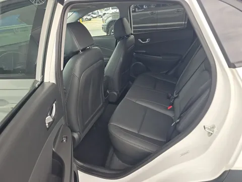 More photos of 2022 Hyundai Kona Limited at Clement Pre-Owned, MO