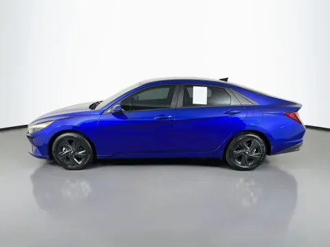 More photos of 2022 Hyundai Elantra SEL at Clement Pre-Owned, MO