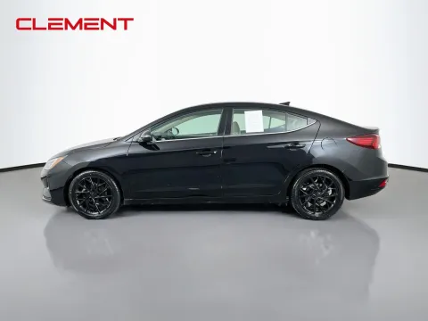 More photos of 2019 Hyundai Elantra Limited at Clement Pre-Owned, MO
