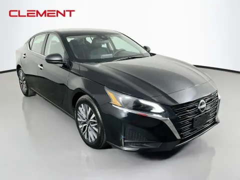 More photos of 2025 Nissan Altima 2.5 SV at Clement Pre-Owned, MO