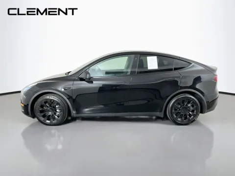 More photos of 2021 Tesla Model Y Long Range at Clement Pre-Owned, MO