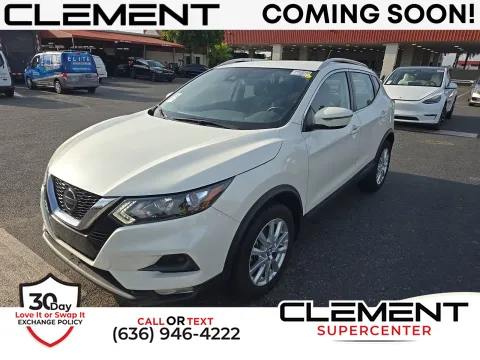 White 2020 Nissan Rogue Sport SV for sale in Florissant, MO