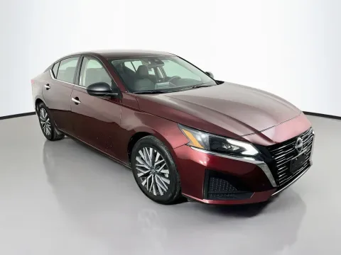 Another view of 2025 Nissan Altima 2.5 SV for sale in Florissant, MO at Clement Pre-Owned