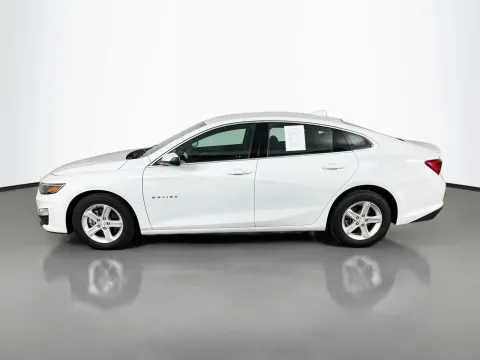 More photos of 2024 Chevrolet Malibu LT at Clement Pre-Owned, MO