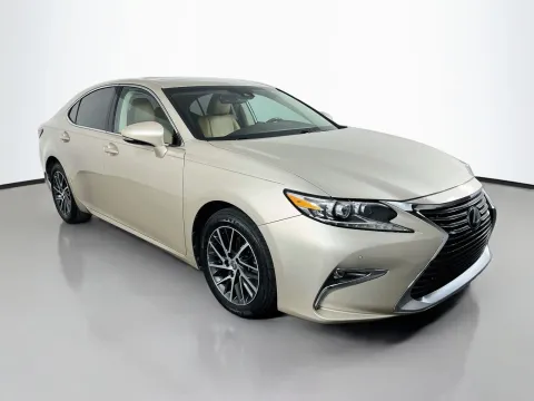 Another view of 2017 Lexus ES 350 for sale in Florissant, MO at Clement Pre-Owned