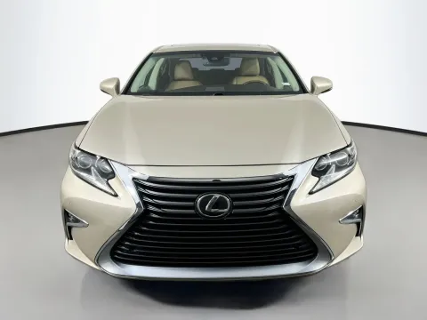 Photos of 2017 Lexus ES 350 for sale in Florissant, MO at Clement Pre-Owned