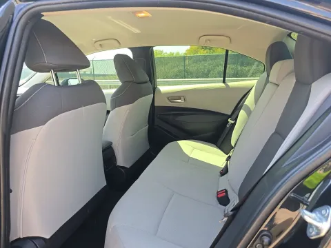 More photos of 2021 Toyota Corolla LE at Clement Pre-Owned, MO