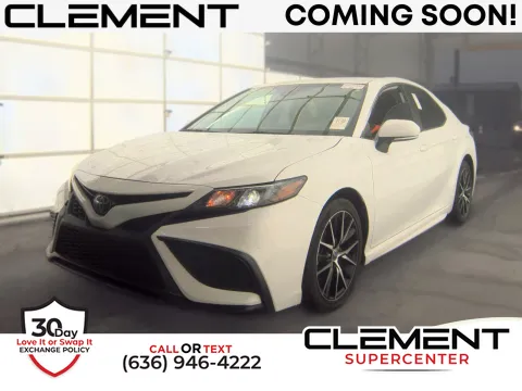 White 2023 Toyota Camry SE for sale in Florissant, MO