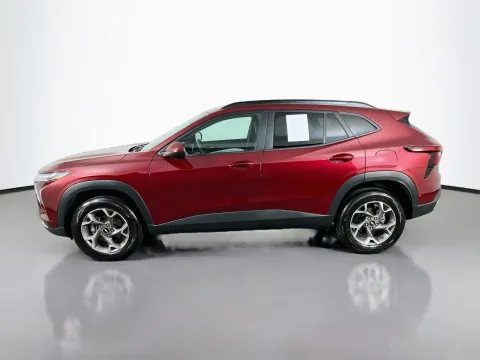 More photos of 2025 Chevrolet Trax LT at Clement Pre-Owned, MO