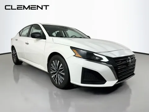 More photos of 2025 Nissan Altima 2.5 SV at Clement Pre-Owned, MO