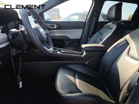 More photos of 2025 Jeep Compass Limited at Clement Pre-Owned, MO