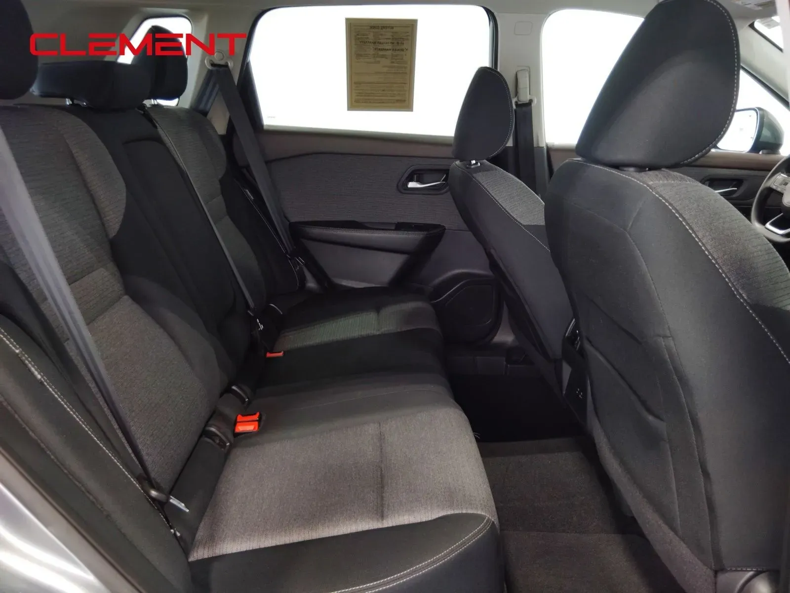 2021 Nissan Rogue SV - Photo 32