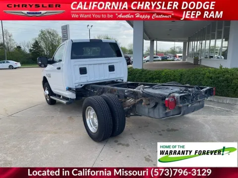More photos of 2015 Ram 3500 Tradesman at California CDJR, MO